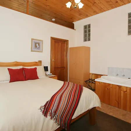 Sherwood View Accommodation-3